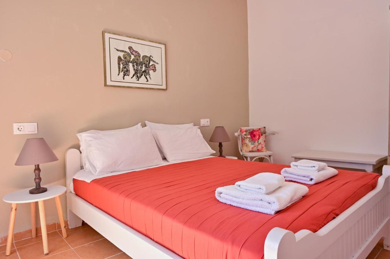 To Spiti Tou Papa Sto Vouno Guest House Kamilari Exterior photo
