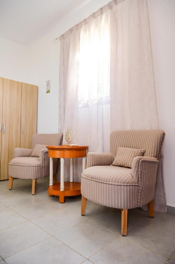 To Spiti Tou Papa Sto Vouno Guest House Kamilari Exterior photo