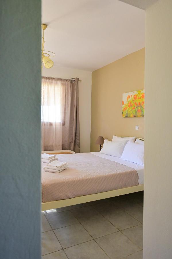 To Spiti Tou Papa Sto Vouno Guest House Kamilari Exterior photo